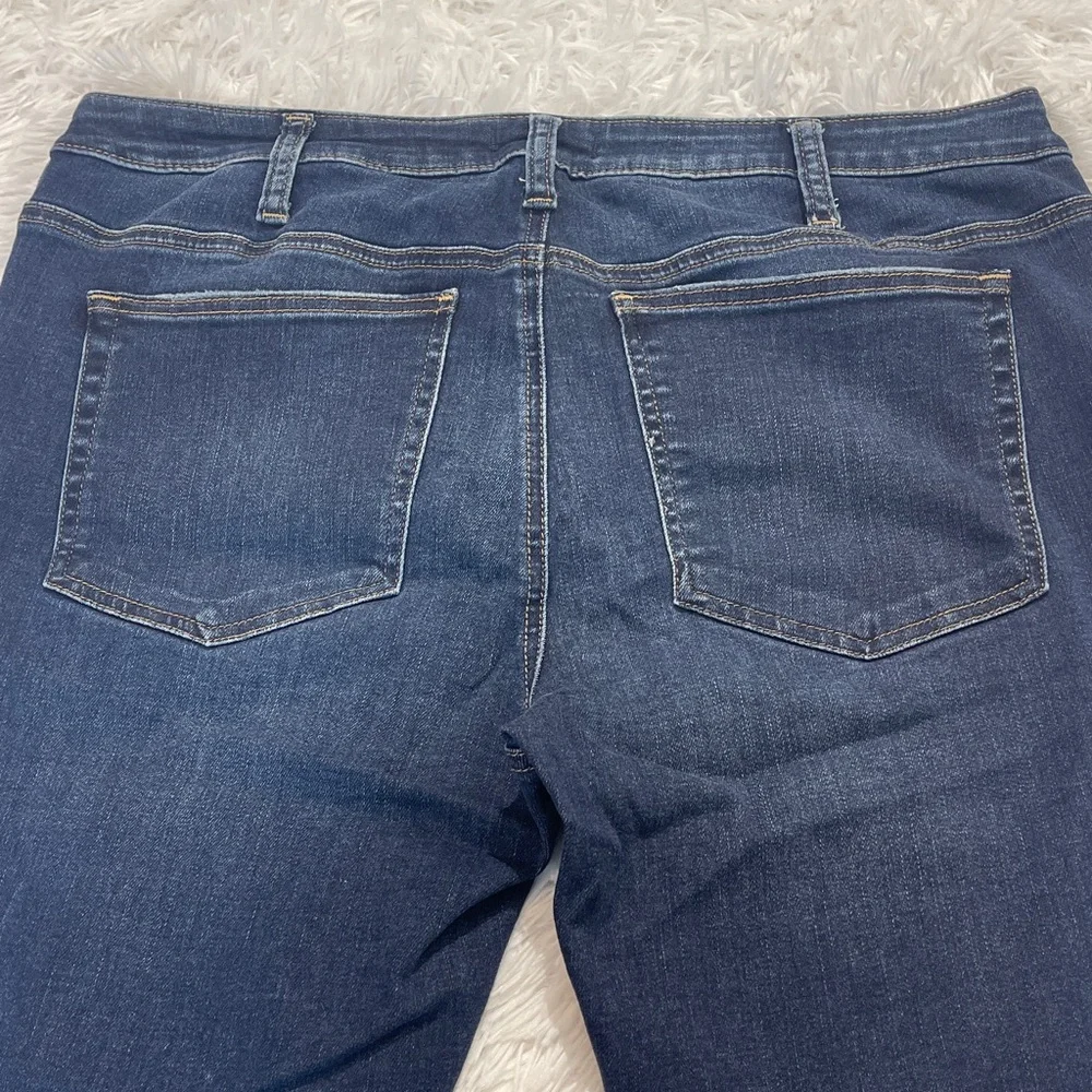 Silver Jeans Dark Blue Ankle Jeans SKINNY WOMENS 18- Length 27 DISTRESSED